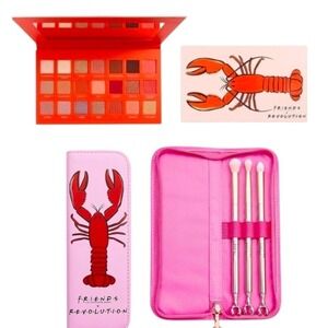 {SET} FRIENDS X MAKEUP REVOLUTION "He's Her Lobster" Brush and Eyeshadow Pallet
